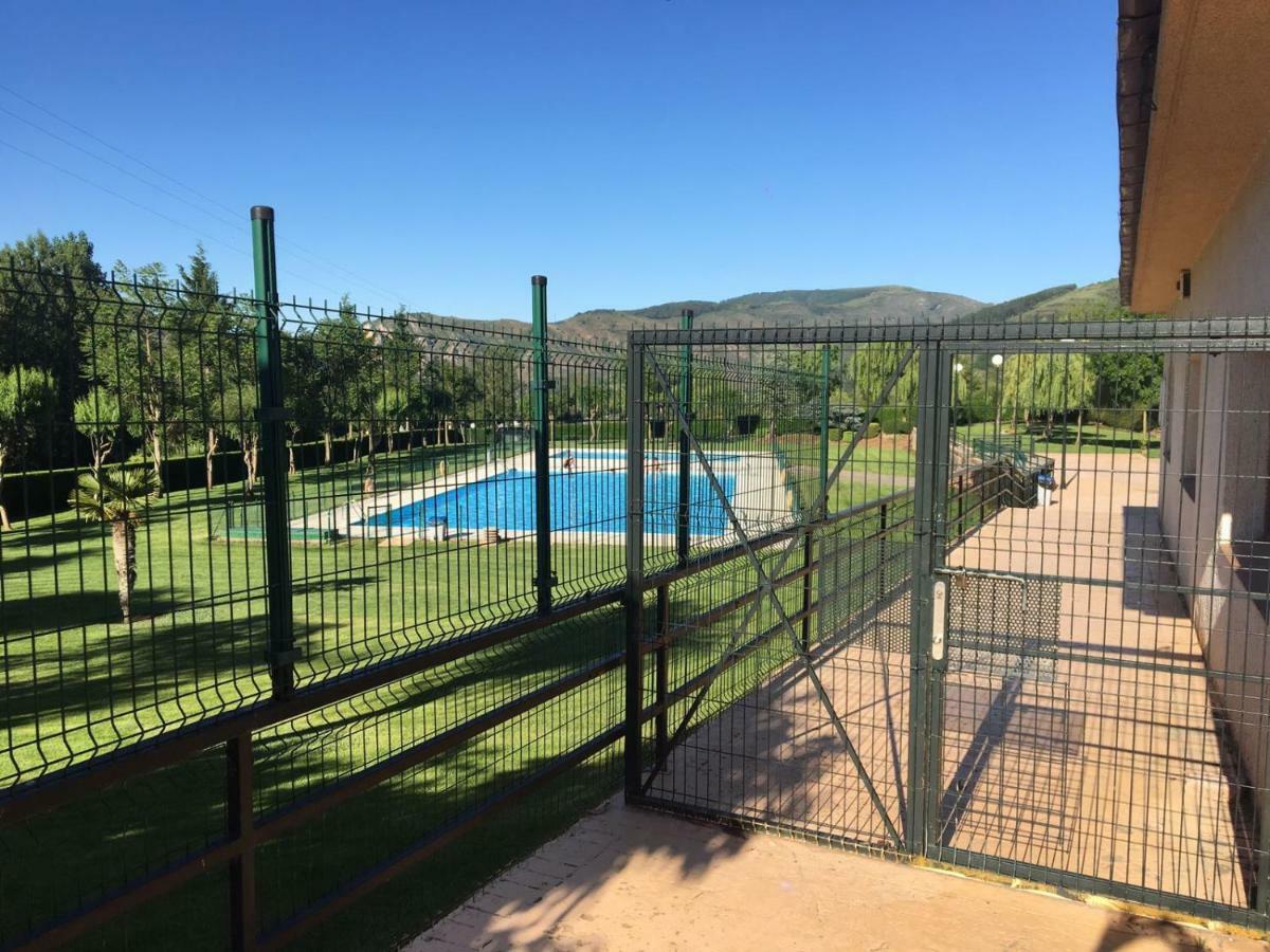 Apartamento Ezcaray Con Piscina Сорракин Экстерьер фото