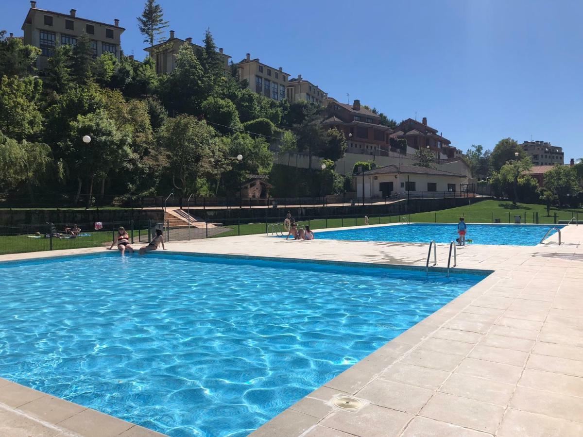 Apartamento Ezcaray Con Piscina Сорракин Экстерьер фото