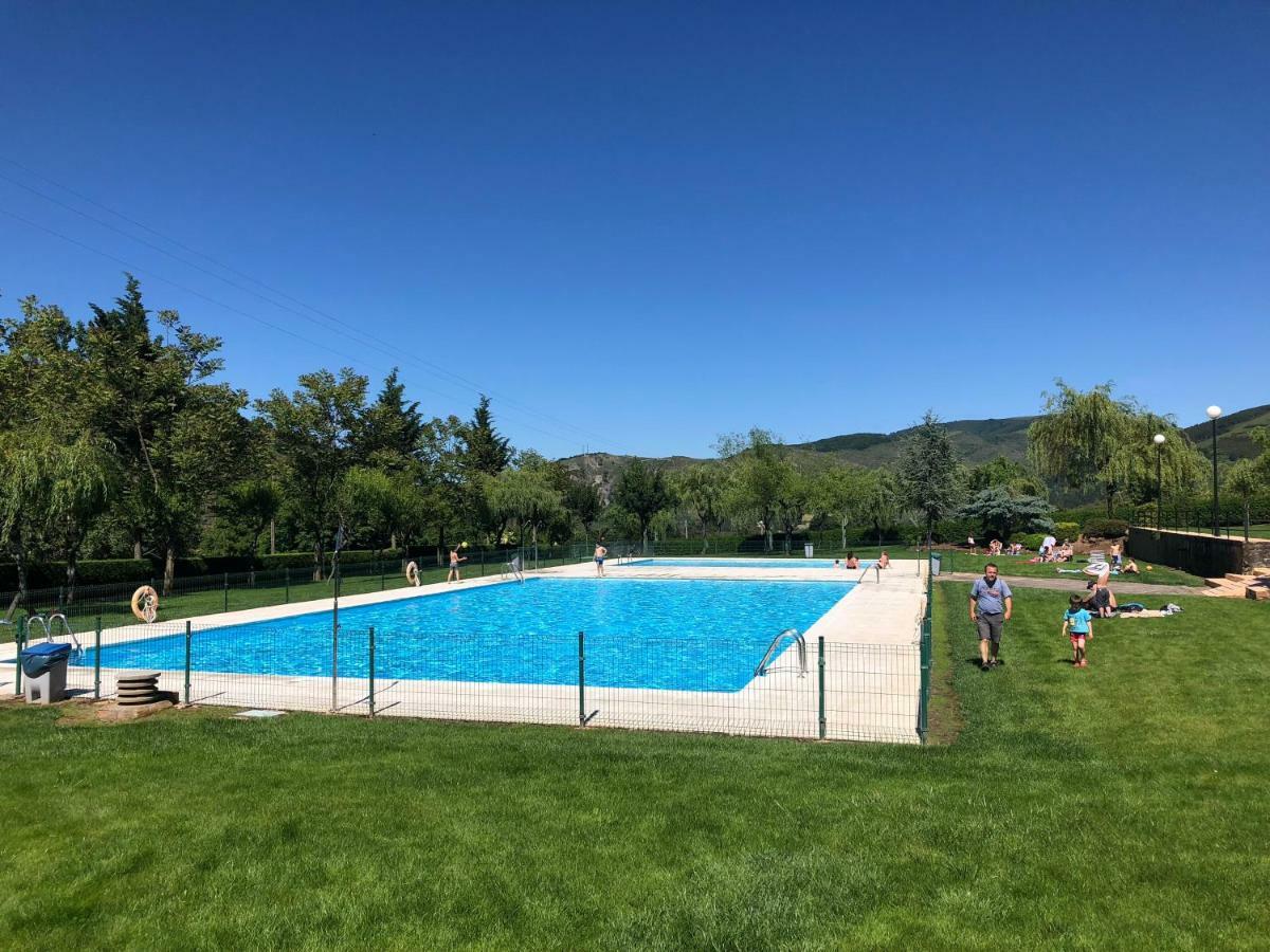 Apartamento Ezcaray Con Piscina Сорракин Экстерьер фото