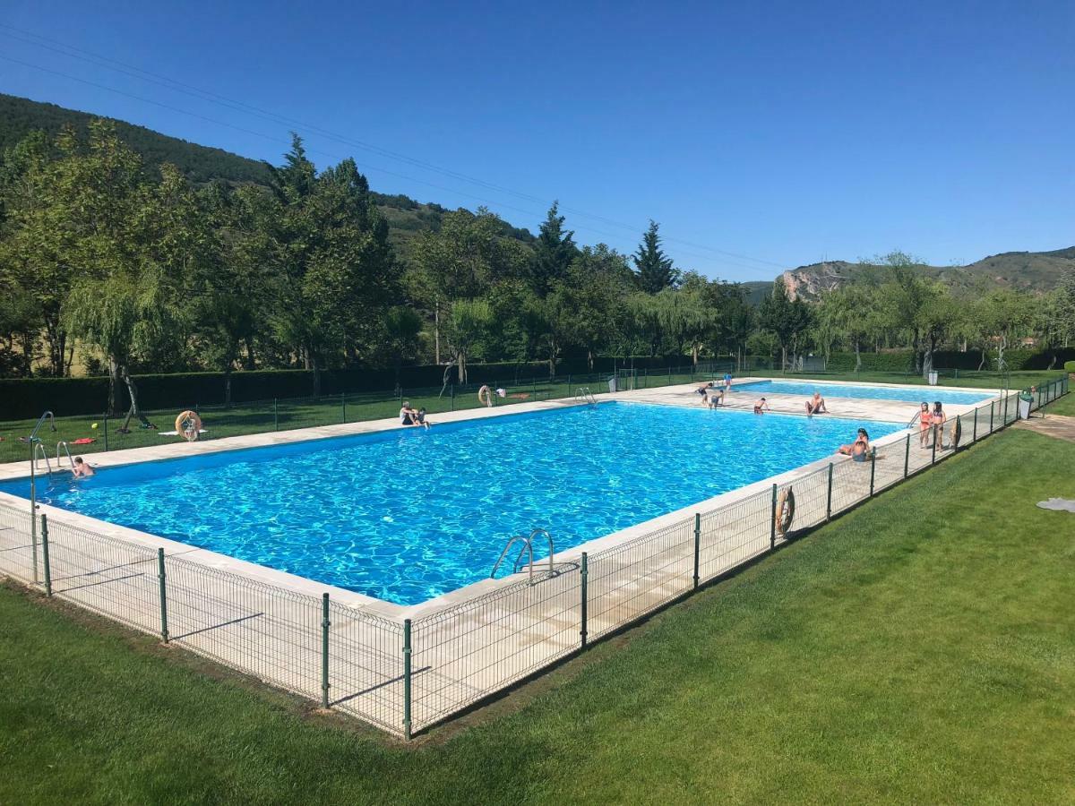 Apartamento Ezcaray Con Piscina Сорракин Экстерьер фото