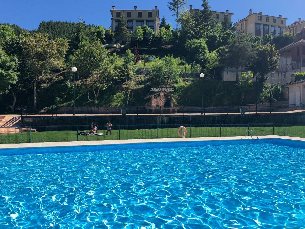 Apartamento Ezcaray Con Piscina Сорракин Экстерьер фото